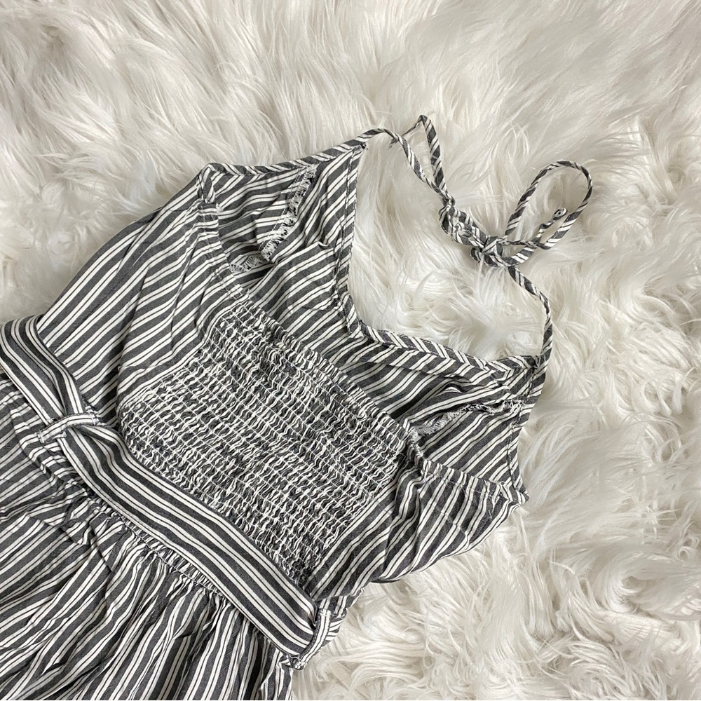 Hollister Belted Halter Romper Size XS - Picture 2 of 4